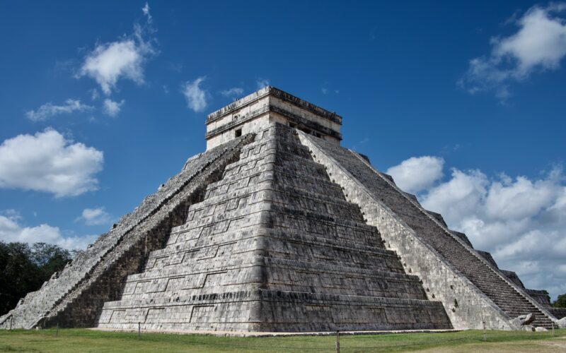 Mayakalendern och dess Tolkning: Myter och Fakta